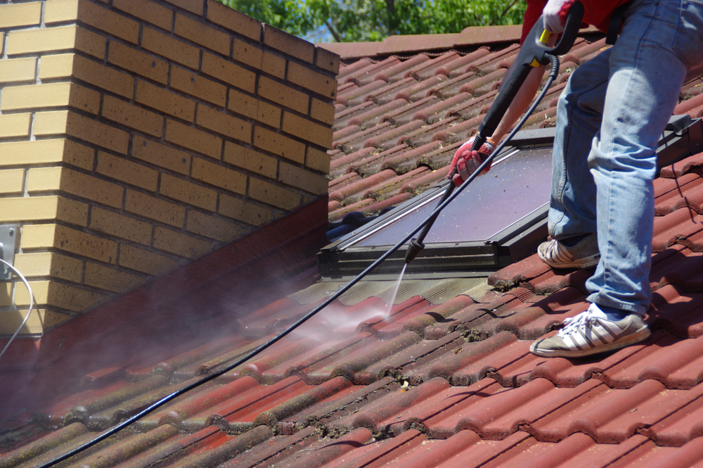 Nettoyage de toiture : ce qu'il faut savoir - Atriome